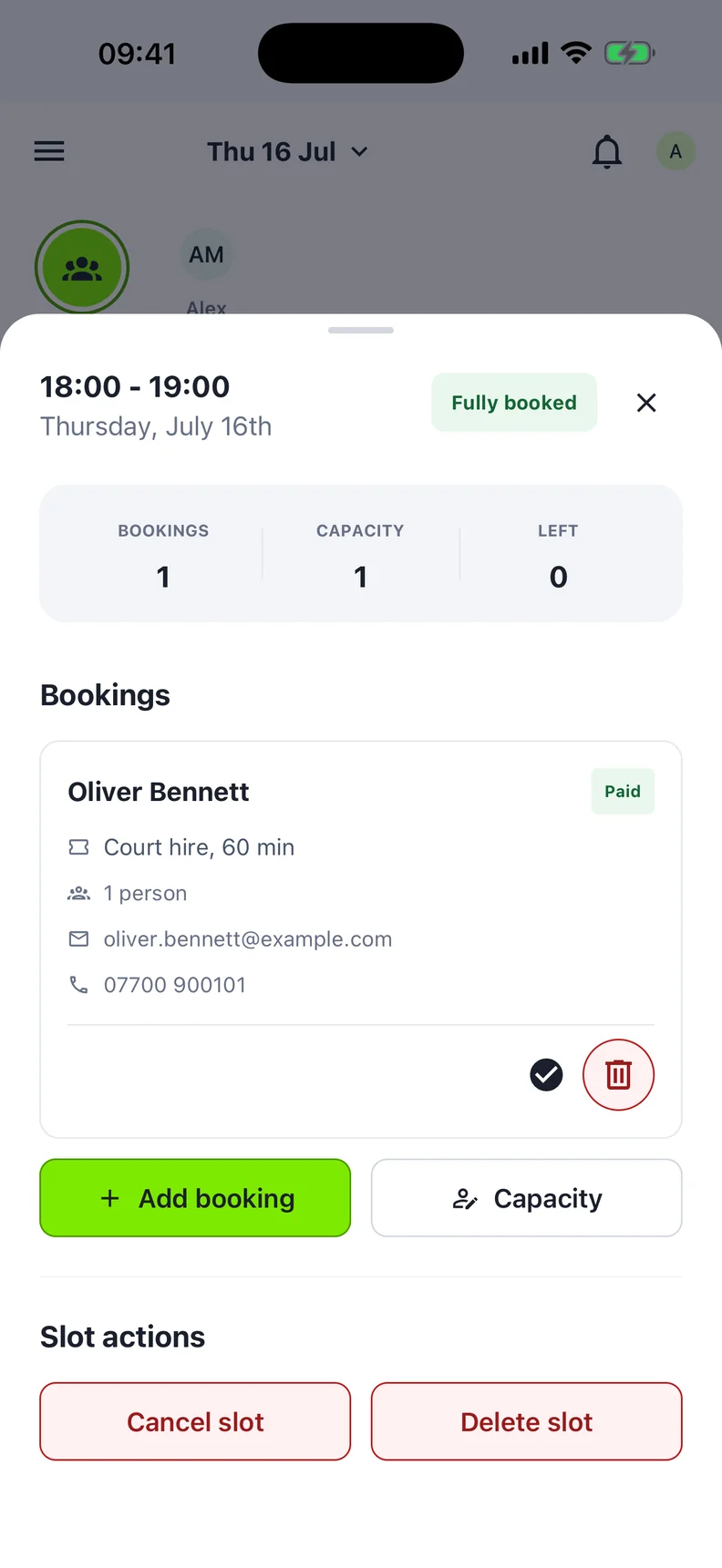 QZee Business booking details with fictional customer and payment information